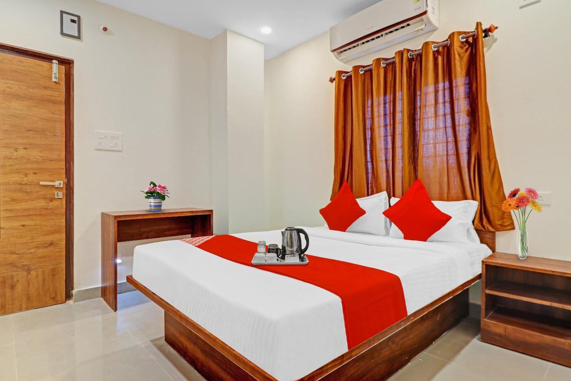 Hotel O Night Eye Hyderabad Exterior photo