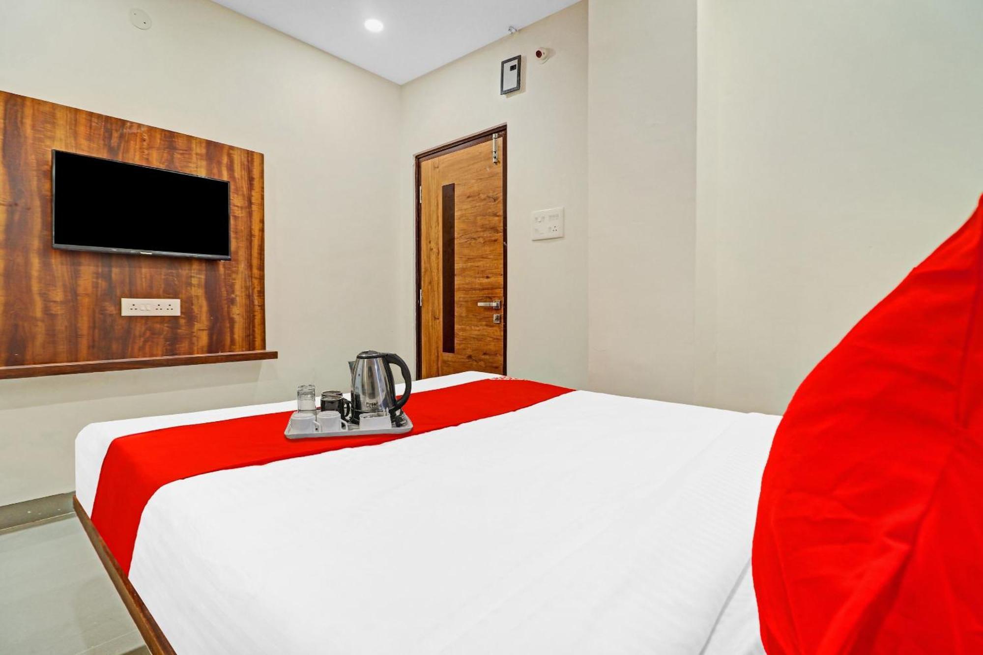 Hotel O Night Eye Hyderabad Exterior photo